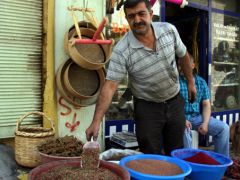 Kilis’te sumak ekşisi piyasada.