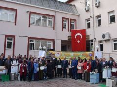 Ordu İl Müdürlüğünde Genç Çiftçi Projesi Kapsamında Arıcılık Ekipmanları Dağıtıldı